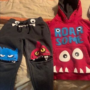 365 kids size 4 sweatpants and sweatshirt